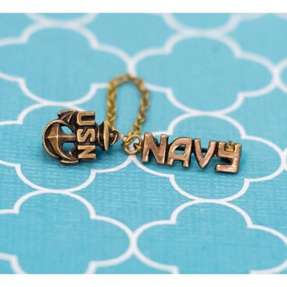 Vintage USN Navy Chain Link Gold Filled Brooch - R32 - Picture 1 of 3